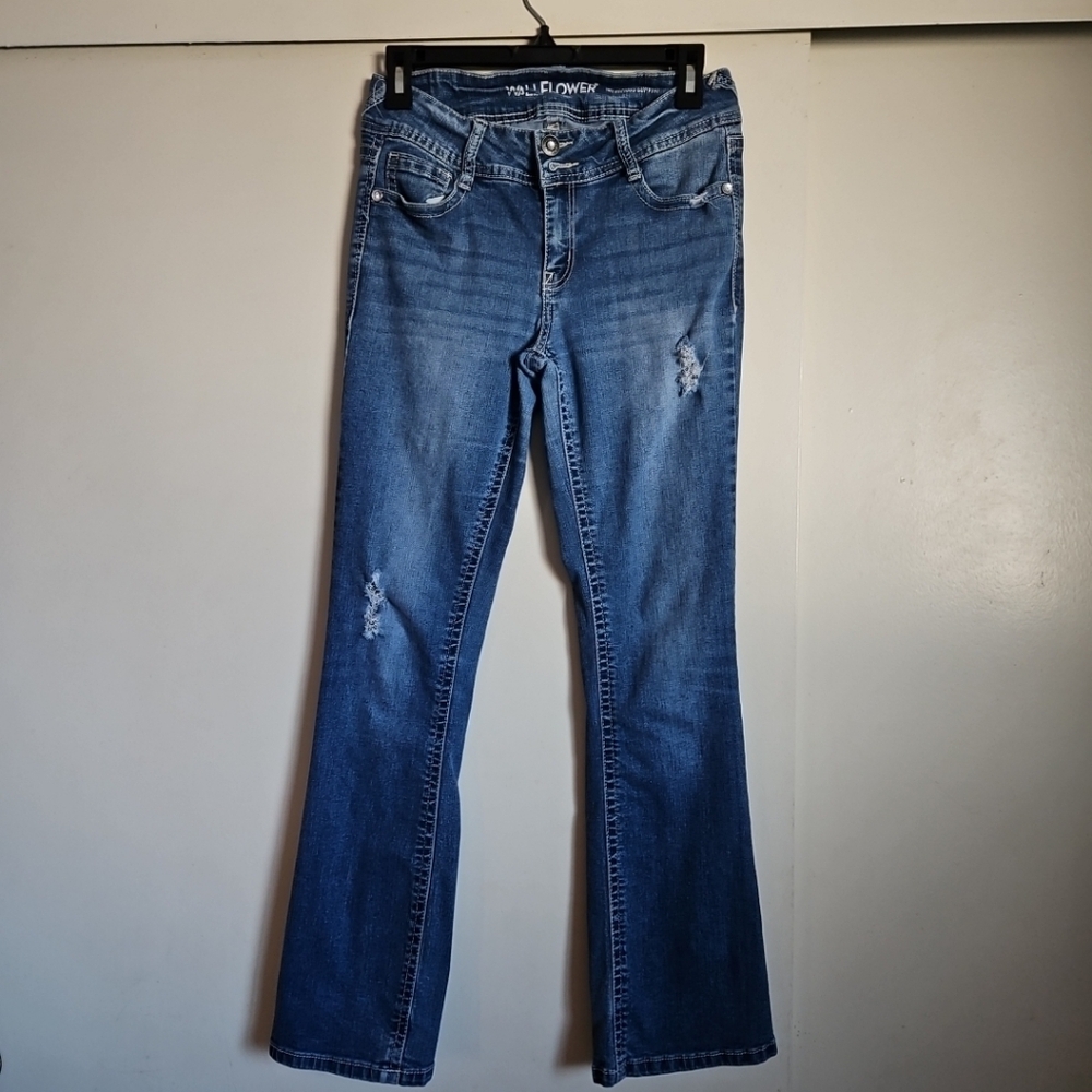 Wallflower The Luscious Curvy Fit Bootcut Jeans Distressed Embellished Pocket 7